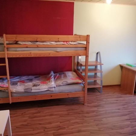 Moderne Ganze Ferienwohnung 1Km Zum Funpark Und Nur 15 Minuten Nach Nuernberg Zirndorf Luaran gambar